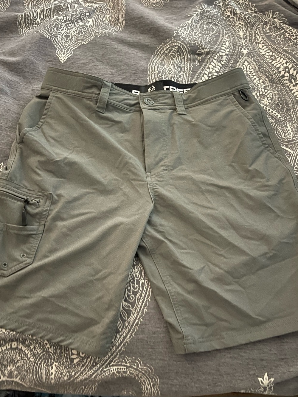 Realtree Tactical Olive fishing Cargo Shorts